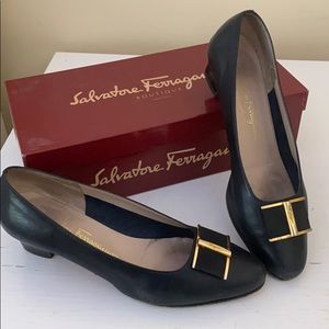 Salvatore Ferragamo Navy pumps sz 8